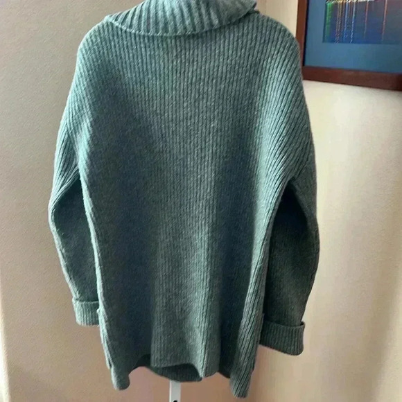 MODA INT’L size small (oversized) 100% Lambs Wool - Picture 8 of 11